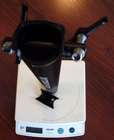 Picture of KCNC Scandium Ti pro lite Seatpost on the scales weighing 148g
