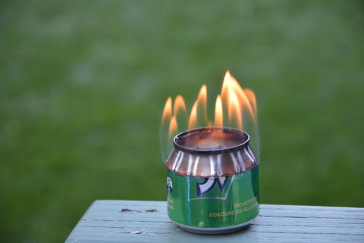 Alcohol stove made from cans