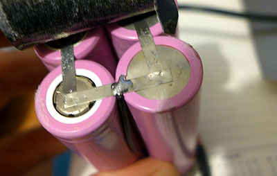 close-up of balance lead for battery pack